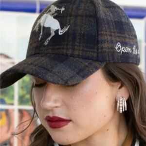 Rodeo Quincy hat new
